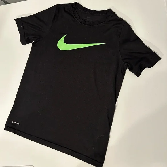 Nike T Shirt Bundle *Lot of 2* - Picture 6 of 10